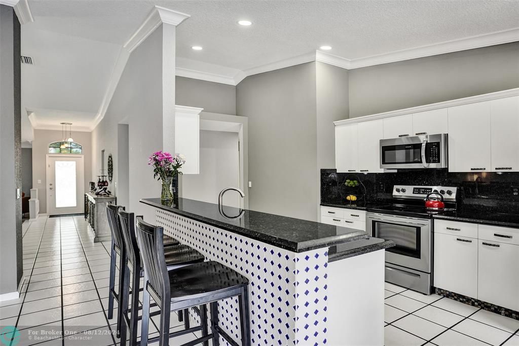 Recently Sold: $675,000 (3 beds, 2 baths, 1974 Square Feet)