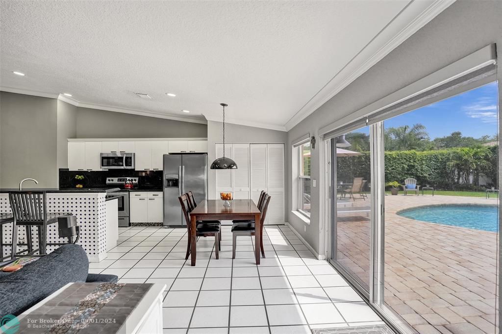 Recently Sold: $675,000 (3 beds, 2 baths, 1974 Square Feet)