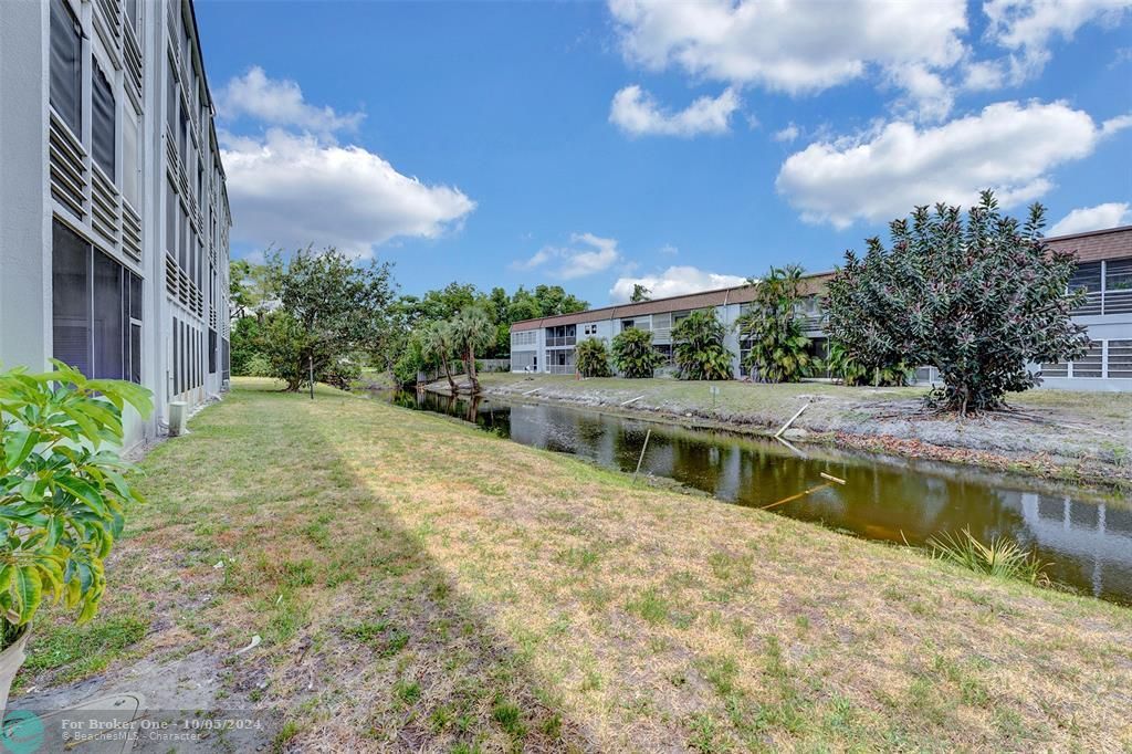 For Sale: $265,000 (3 beds, 2 baths, 1044 Square Feet)