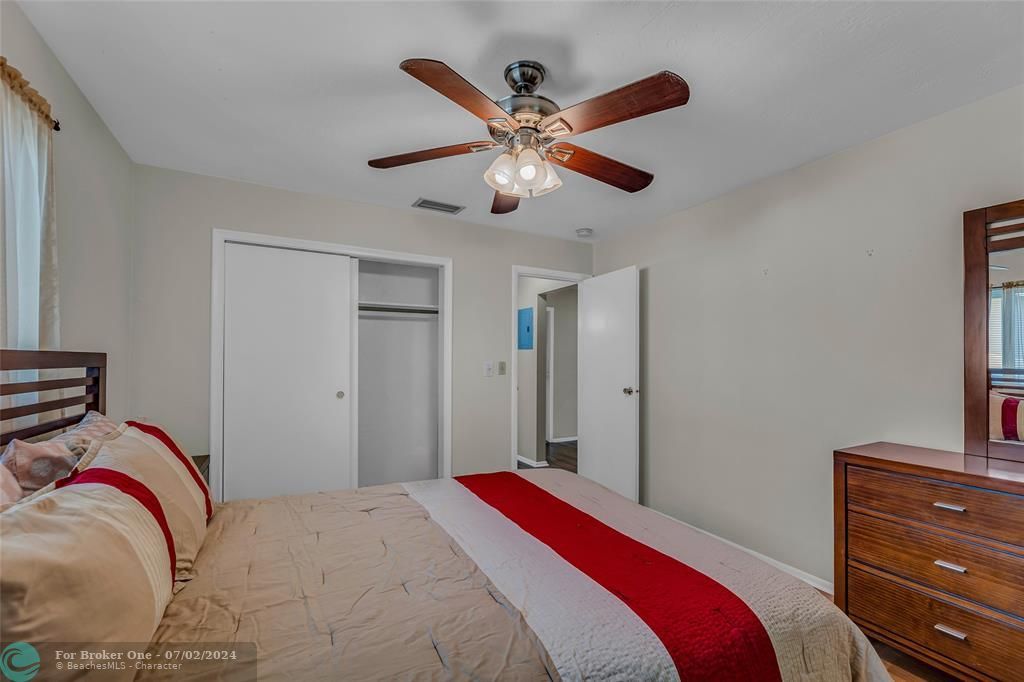 For Rent: $3,000 (2 beds, 2 baths, 1355 Square Feet)