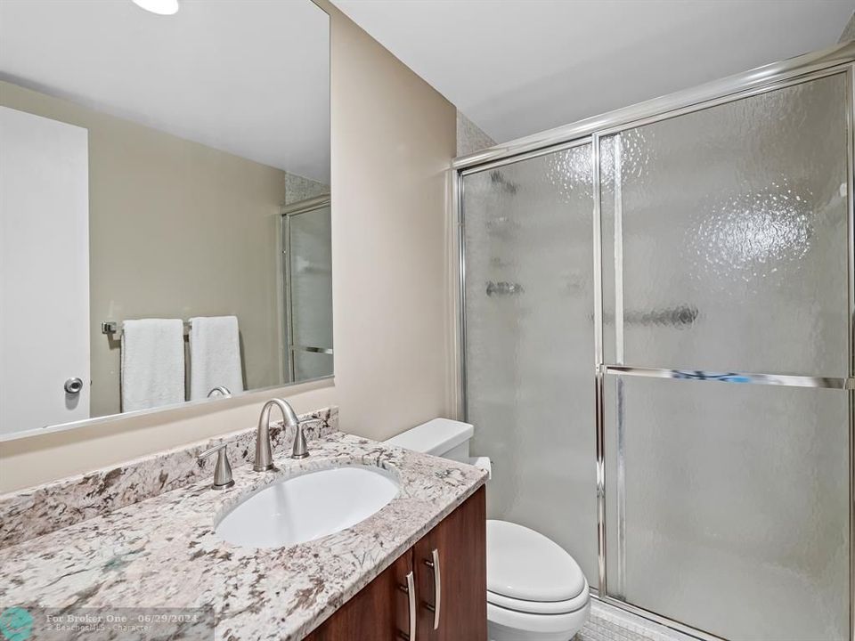 For Sale: $549,000 (2 beds, 2 baths, 1350 Square Feet)