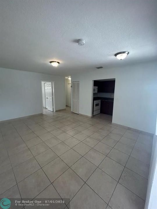 Active With Contract: $1,499 (1 beds, 1 baths, 0 Square Feet)