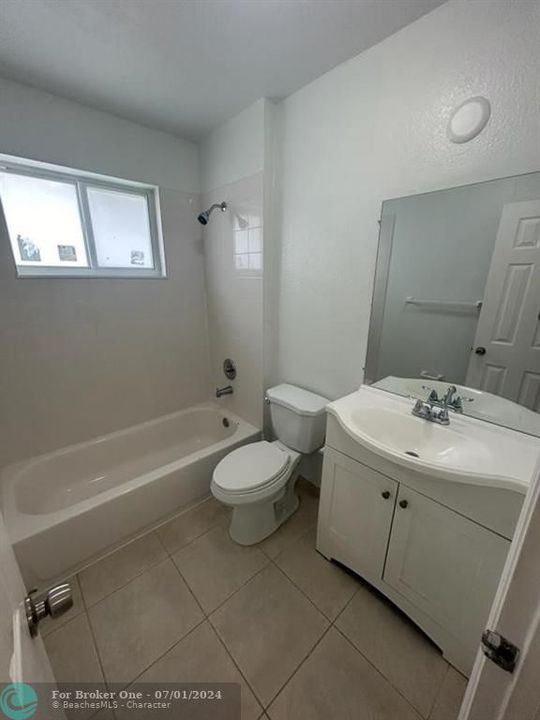Active With Contract: $1,499 (1 beds, 1 baths, 0 Square Feet)
