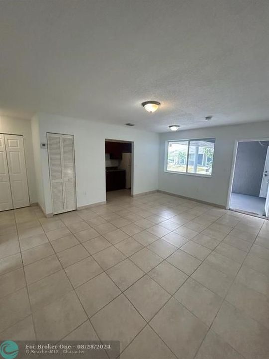 Active With Contract: $1,499 (1 beds, 1 baths, 0 Square Feet)