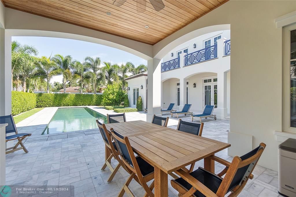 For Sale: $7,500,000 (5 beds, 4 baths, 4602 Square Feet)