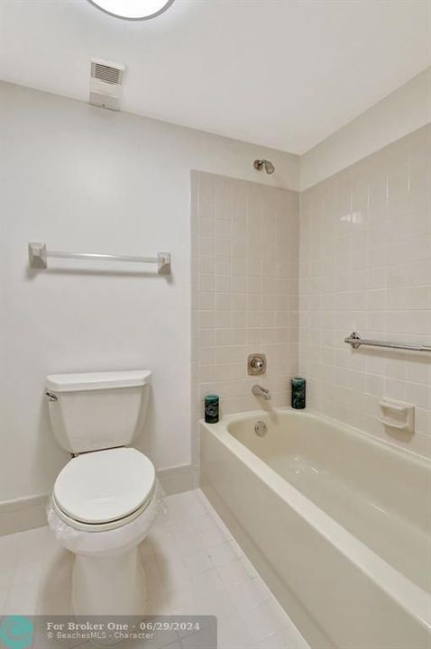 待售: $285,000 (2 贝兹, 2 浴室, 1906 平方英尺)