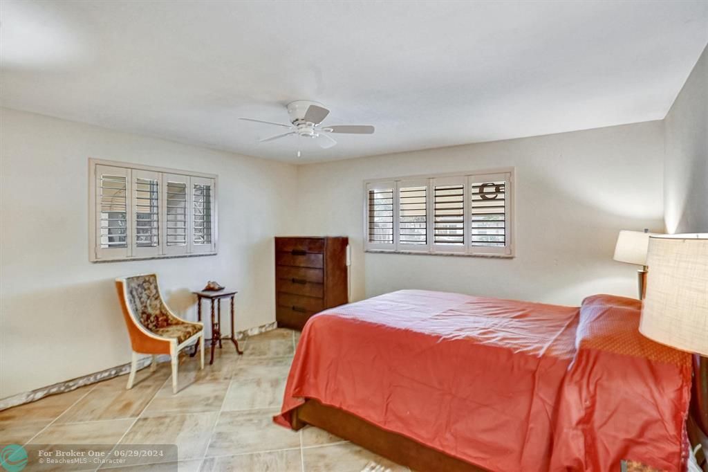 For Sale: $480,000 (2 beds, 2 baths, 1470 Square Feet)