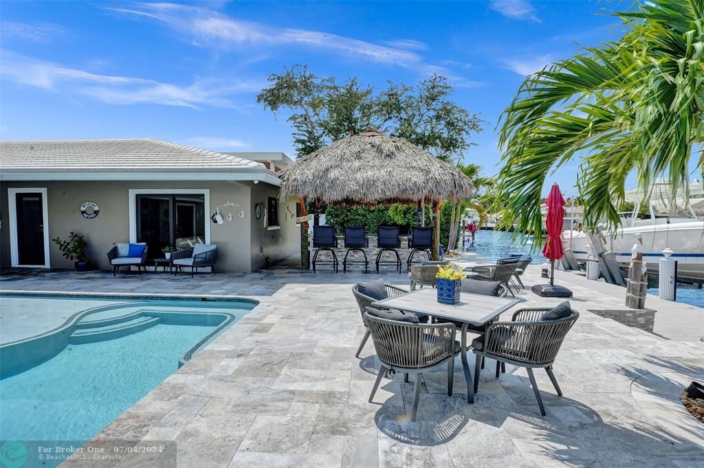 Active With Contract: $2,750,000 (4 beds, 3 baths, 2507 Square Feet)