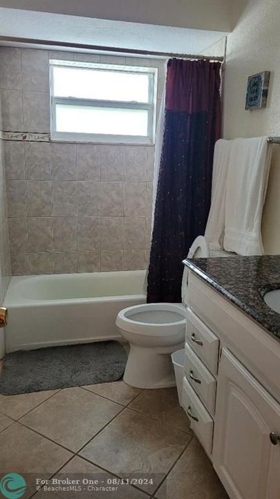 For Sale: $115,000 (1 beds, 1 baths, 684 Square Feet)