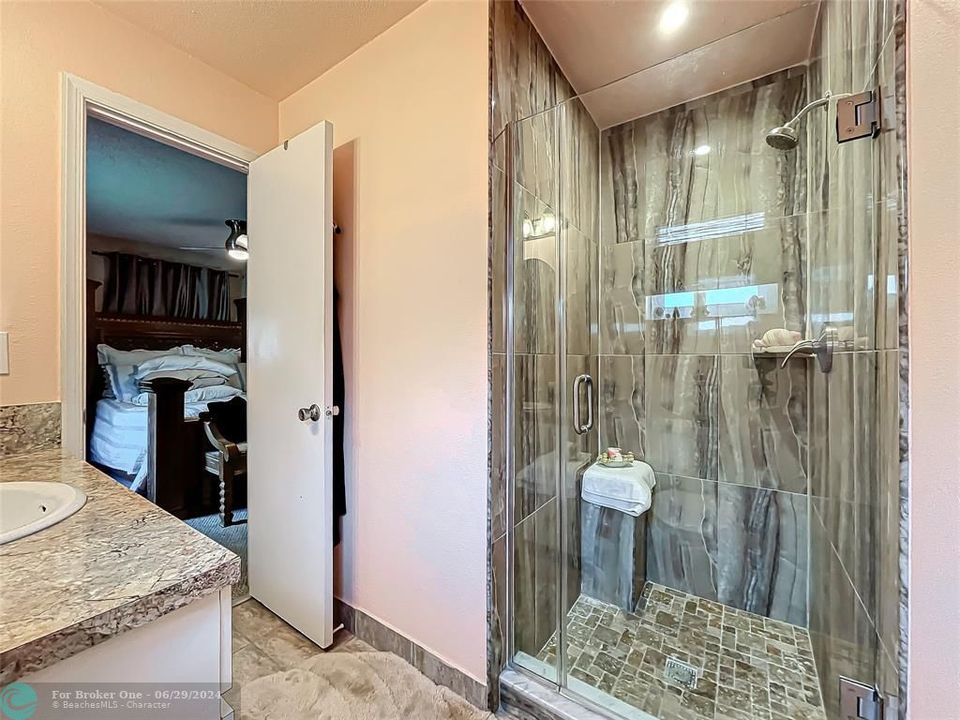 待售: $449,000 (2 贝兹, 2 浴室, 1438 平方英尺)