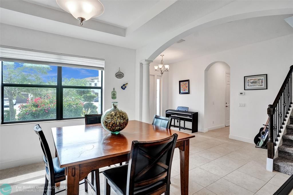 Active With Contract: $1,090,000 (4 beds, 3 baths, 2646 Square Feet)