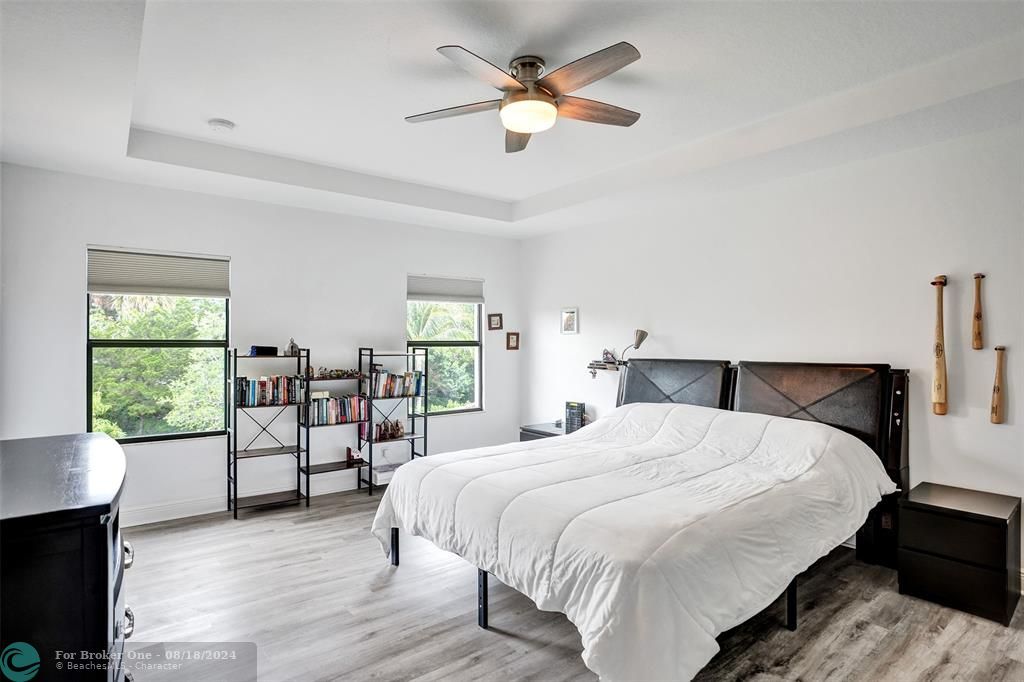 Active With Contract: $1,090,000 (4 beds, 3 baths, 2646 Square Feet)