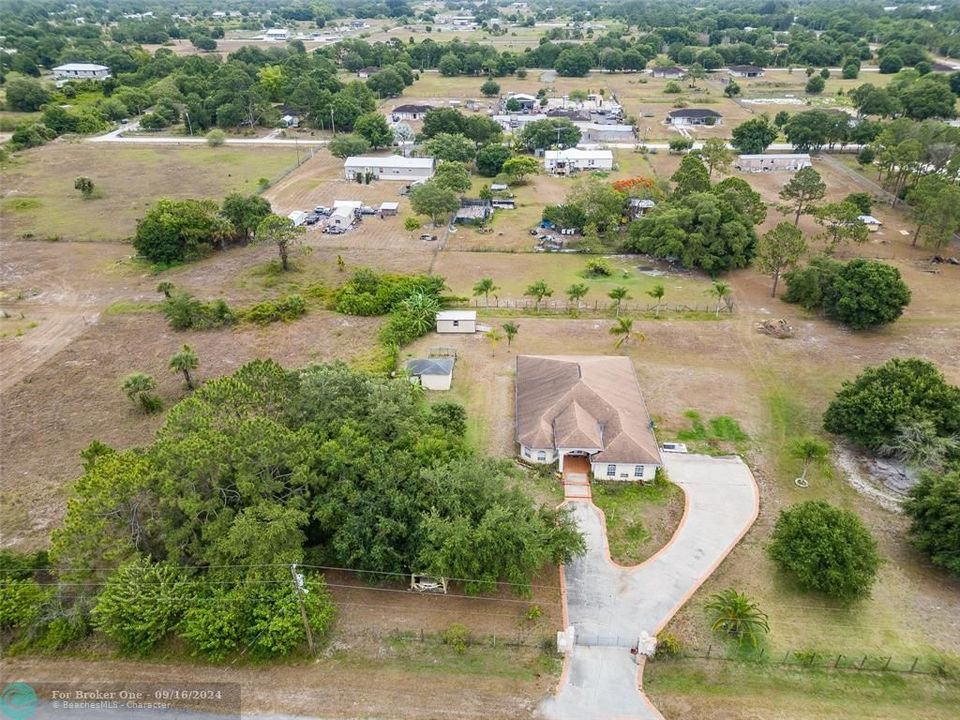 For Sale: $699,900 (4 beds, 2 baths, 2354 Square Feet)