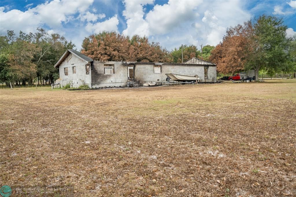 For Sale: $699,900 (4 beds, 2 baths, 2354 Square Feet)