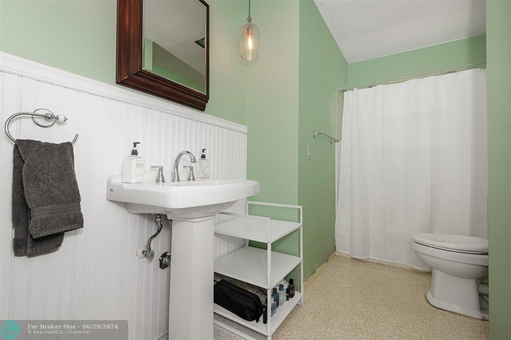 待售: $650,000 (3 贝兹, 2 浴室, 1664 平方英尺)
