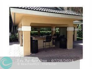 Active With Contract: $1,850 (2 beds, 1 baths, 1035 Square Feet)