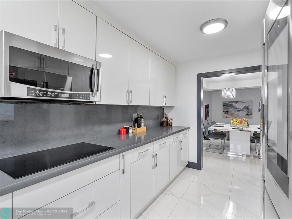 For Sale: $429,900 (3 beds, 2 baths, 1472 Square Feet)