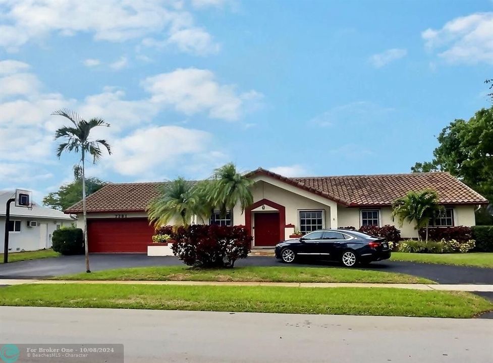 Active With Contract: $5,500 (4 beds, 3 baths, 3575 Square Feet)