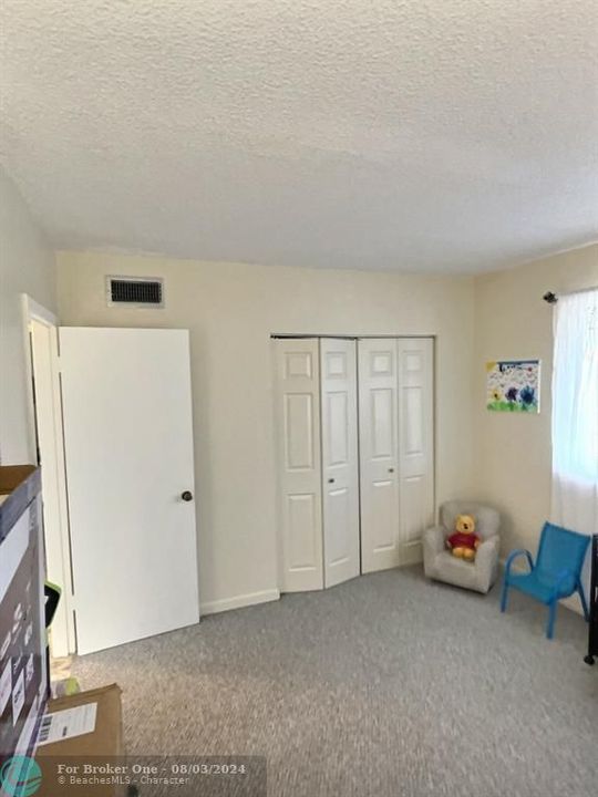 Active With Contract: $147,900 (2 beds, 2 baths, 1030 Square Feet)