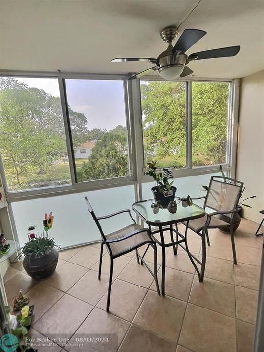 Active With Contract: $147,900 (2 beds, 2 baths, 1030 Square Feet)