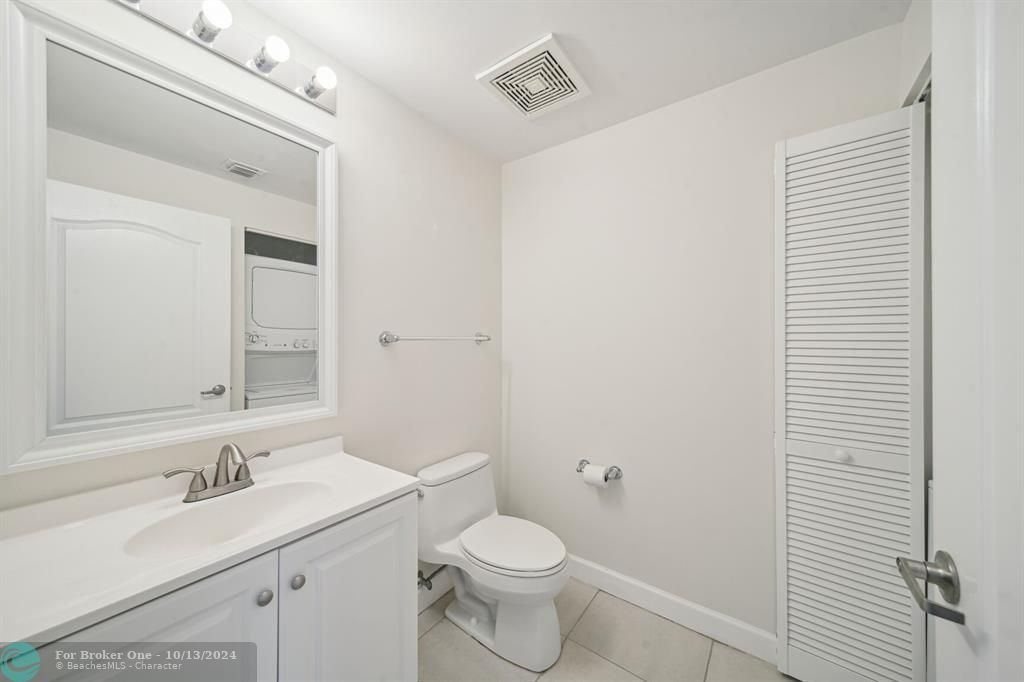 For Rent: $2,600 (1 beds, 1 baths, 741 Square Feet)