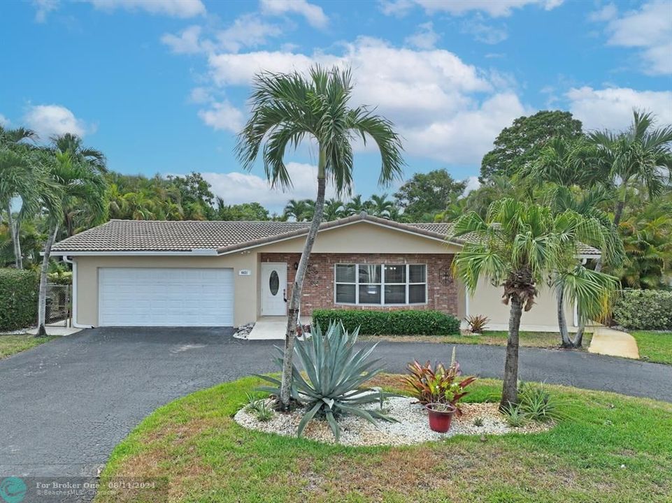 Active With Contract: $650,000 (3 beds, 2 baths, 1997 Square Feet)