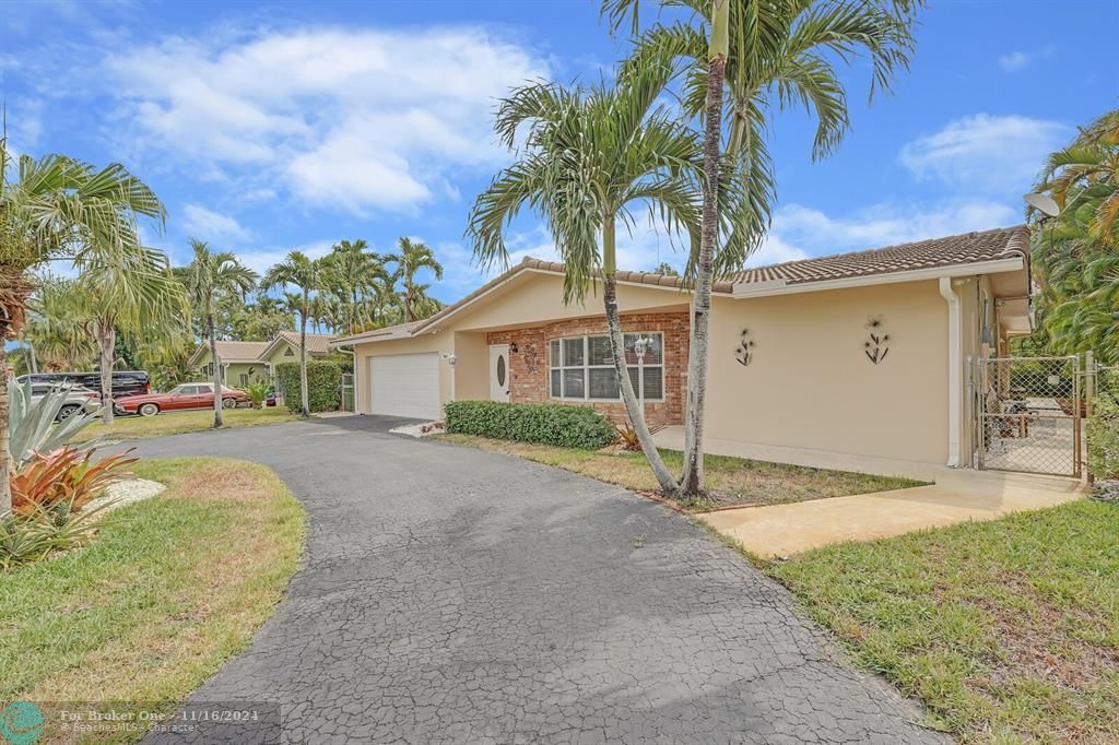 Active With Contract: $650,000 (3 beds, 2 baths, 1997 Square Feet)