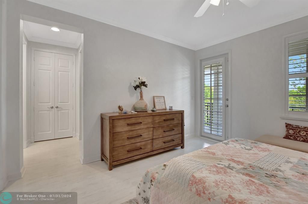 Active With Contract: $3,800 (2 beds, 2 baths, 1658 Square Feet)