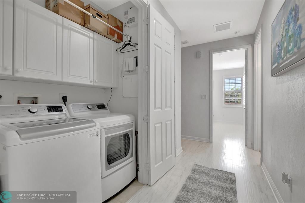 Active With Contract: $3,800 (2 beds, 2 baths, 1658 Square Feet)