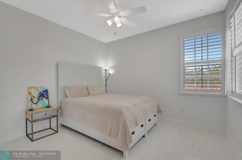 Active With Contract: $3,800 (2 beds, 2 baths, 1658 Square Feet)