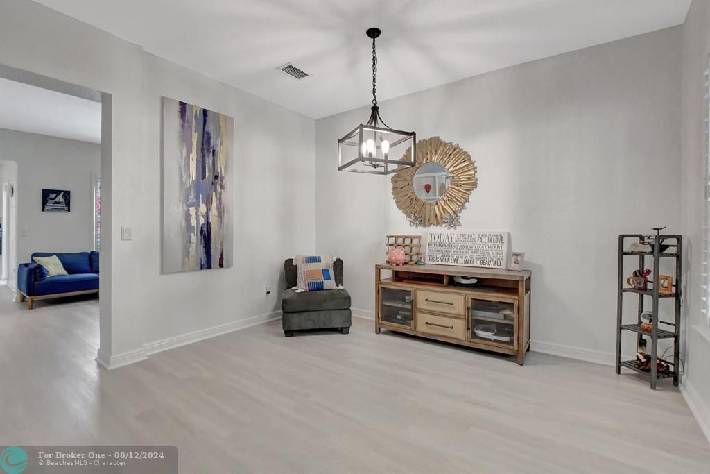 Active With Contract: $3,800 (2 beds, 2 baths, 1658 Square Feet)