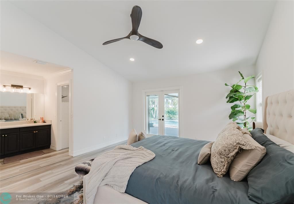 Active With Contract: $680,000 (3 beds, 2 baths, 2040 Square Feet)