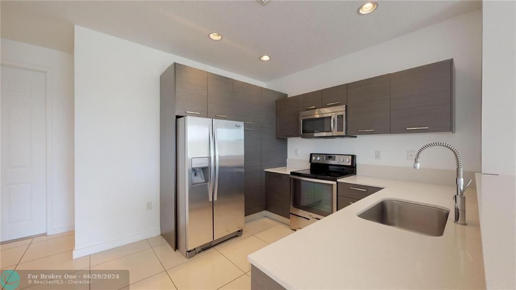 For Sale: $365,000 (3 beds, 2 baths, 1260 Square Feet)