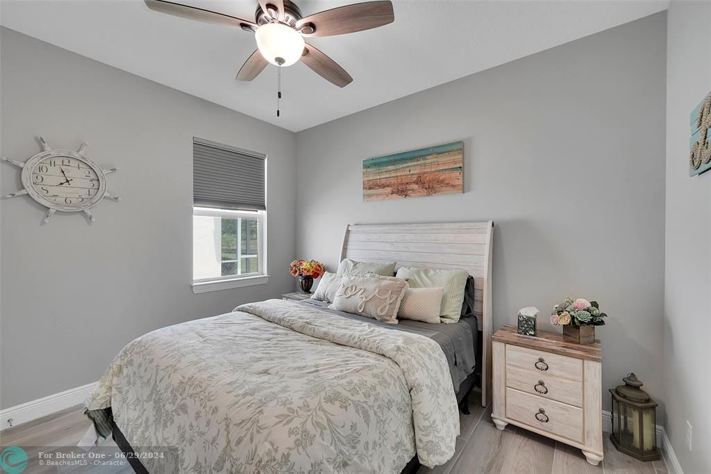 Active With Contract: $800,000 (4 beds, 2 baths, 1874 Square Feet)