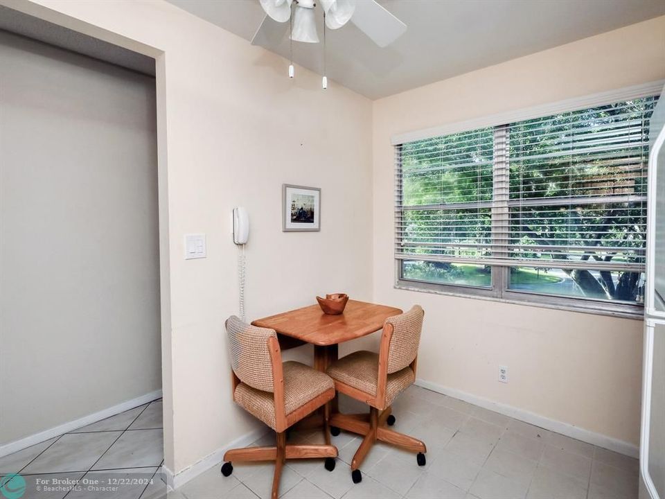 Active With Contract: $159,900 (2 beds, 2 baths, 1360 Square Feet)