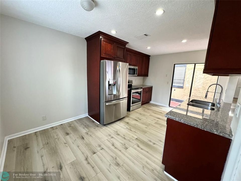 For Sale: $489,900 (3 beds, 2 baths, 1397 Square Feet)