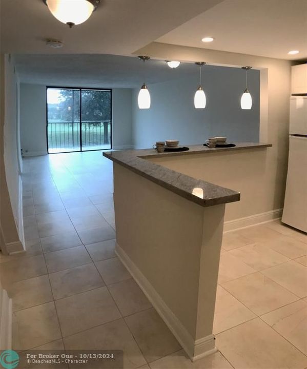 Active With Contract: $2,100 (2 beds, 2 baths, 1050 Square Feet)