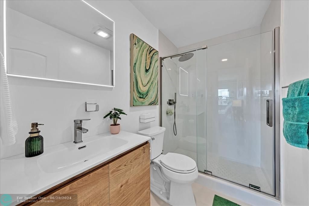 待售: $495,000 (2 贝兹, 2 浴室, 1088 平方英尺)