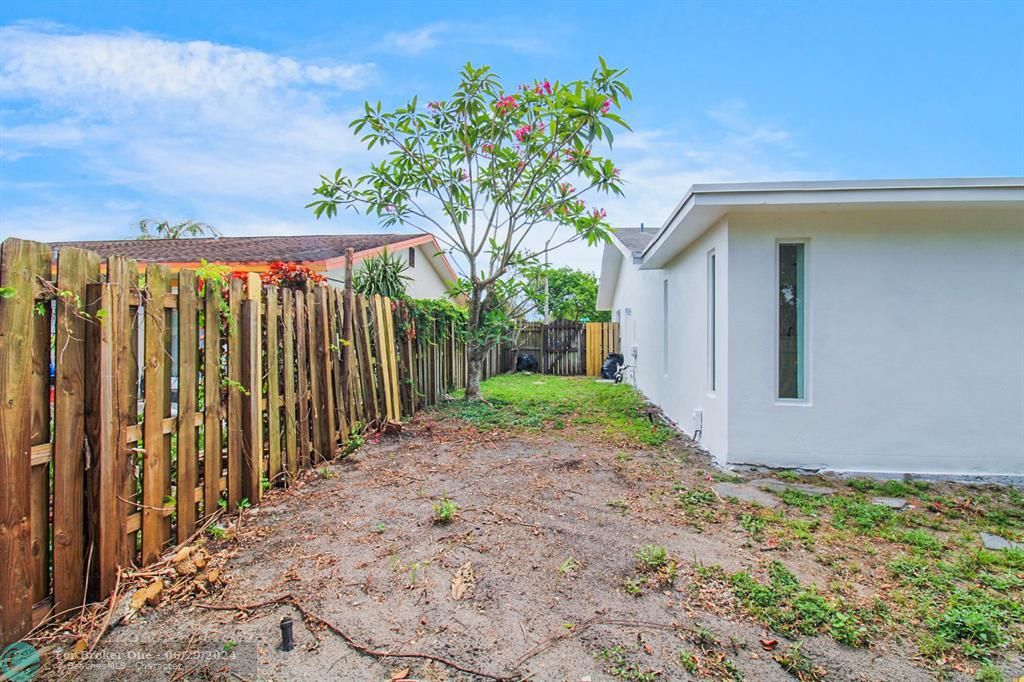 For Sale: $499,000 (3 beds, 2 baths, 1747 Square Feet)