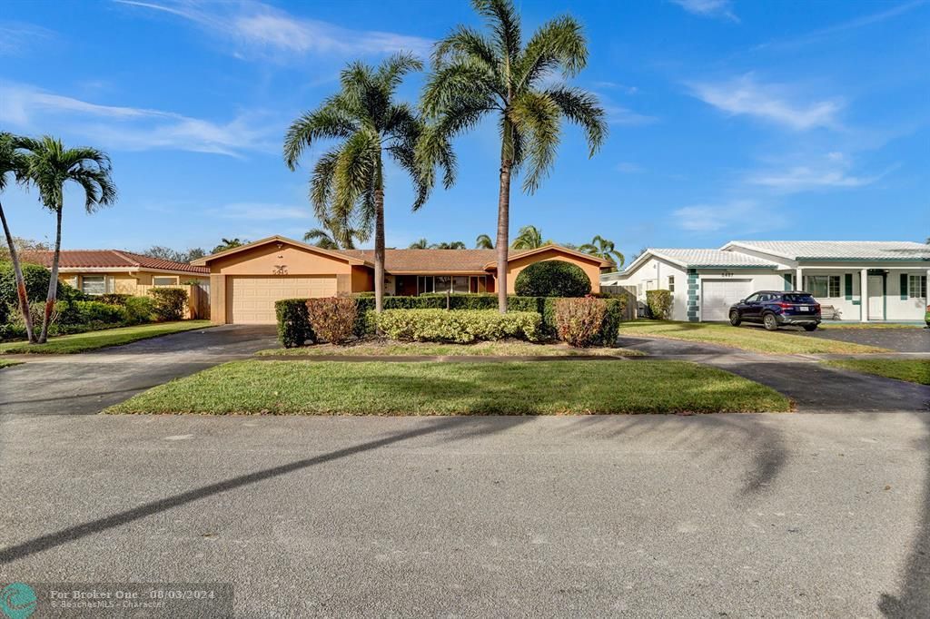 For Sale: $749,900 (3 beds, 2 baths, 1930 Square Feet)