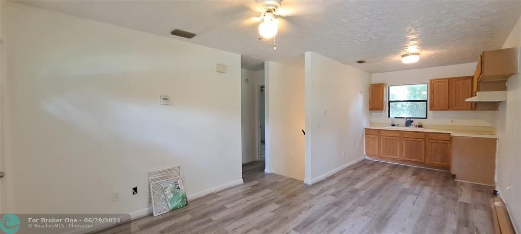 Active With Contract: $249,900 (0 beds, 0 baths, 1152 Square Feet)
