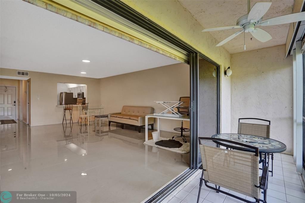 Active With Contract: $2,200 (2 beds, 2 baths, 1019 Square Feet)