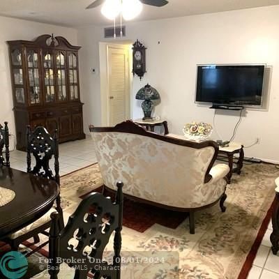 For Sale: $109,000 (1 beds, 1 baths, 720 Square Feet)