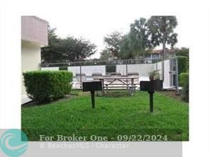 Active With Contract: $1,450 (1 beds, 1 baths, 541 Square Feet)