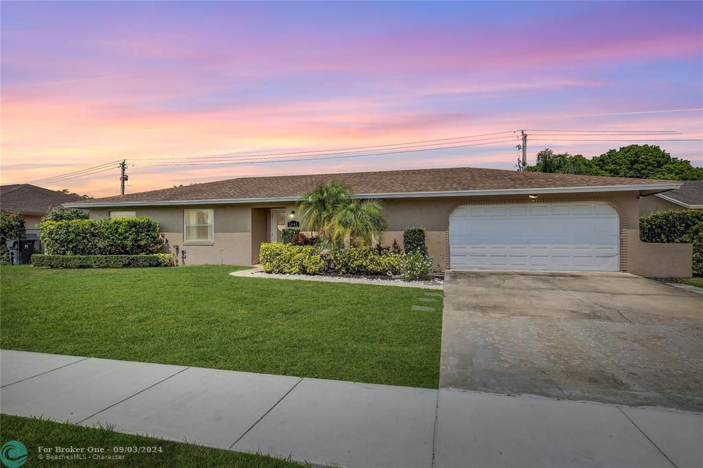 Active With Contract: $545,000 (3 beds, 2 baths, 1422 Square Feet)