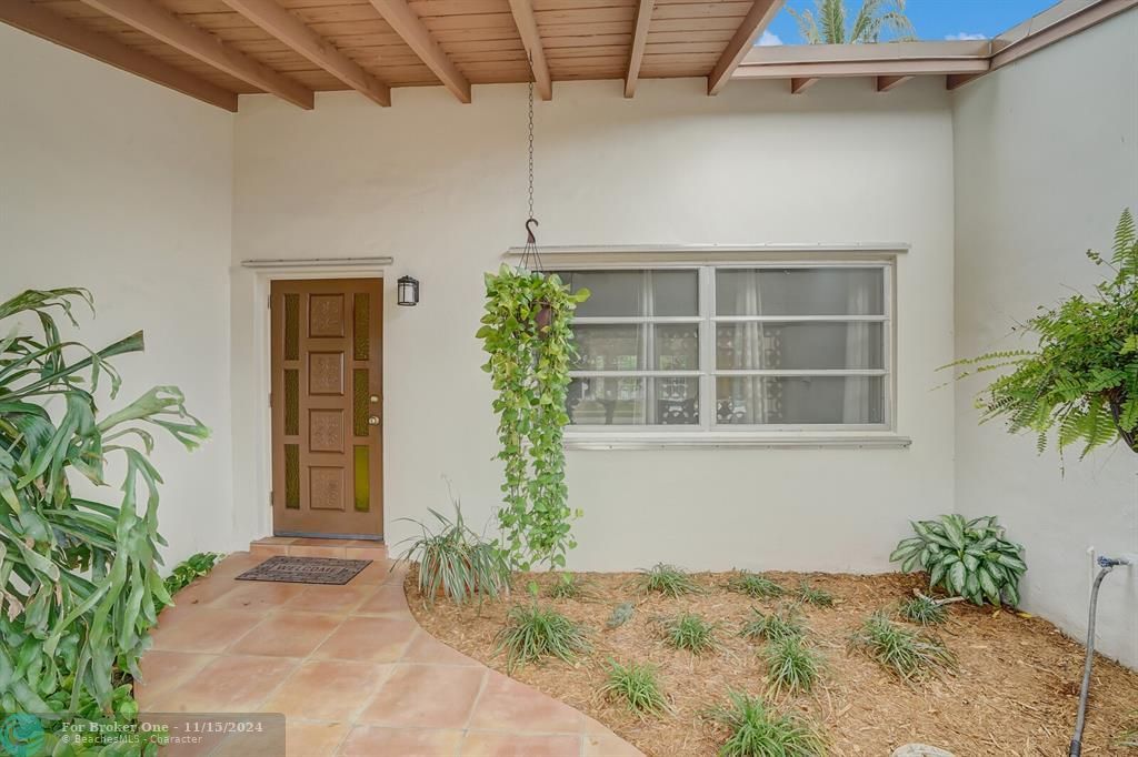 Recently Sold: $525,000 (3 beds, 2 baths, 1912 Square Feet)