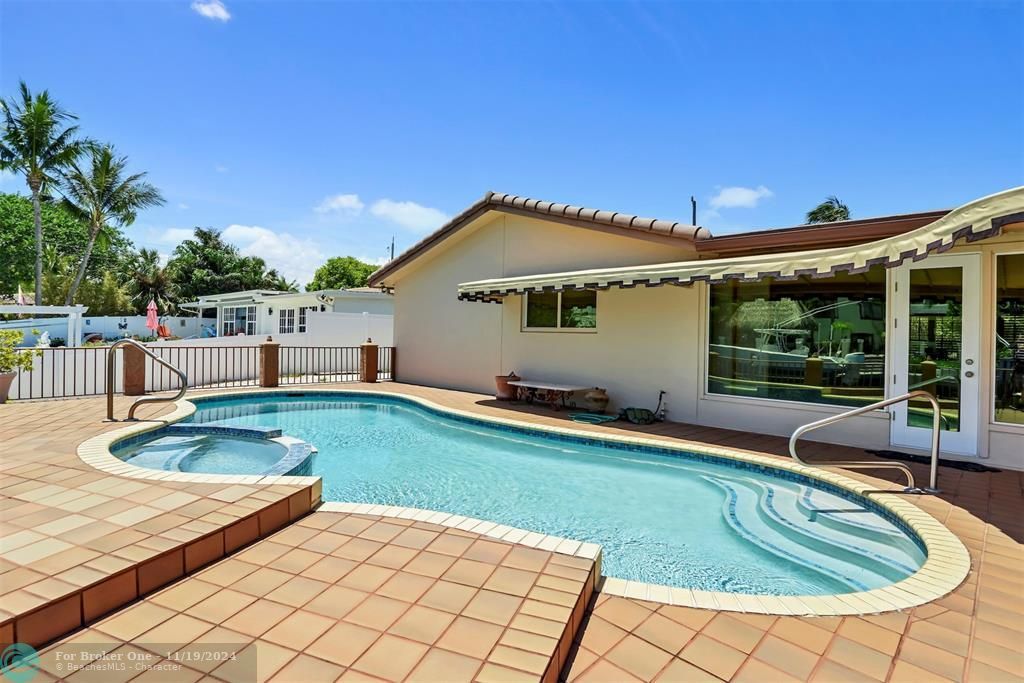 Recently Sold: $1,374,900 (2 beds, 2 baths, 2098 Square Feet)