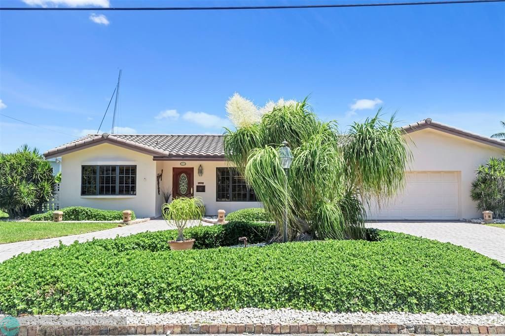 Recently Sold: $1,374,900 (2 beds, 2 baths, 2098 Square Feet)