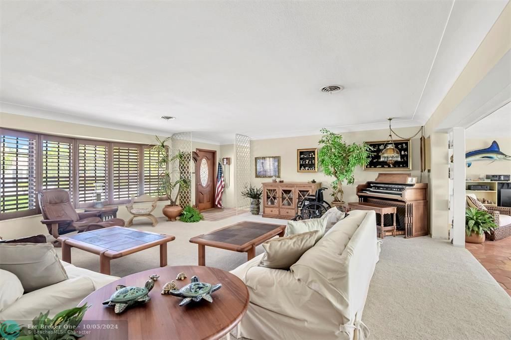 Recently Sold: $1,374,900 (2 beds, 2 baths, 2098 Square Feet)