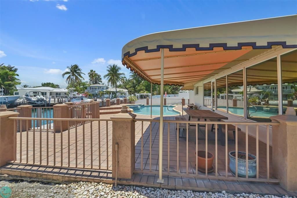 Recently Sold: $1,374,900 (2 beds, 2 baths, 2098 Square Feet)